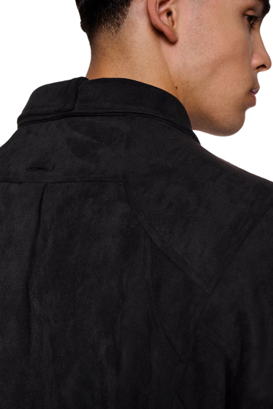 Rückansicht der CC Anatomy Velour Jacket Black mit asymmetrischem Rücken, Teilungsnähten und Jackenschlaufe, präsentiert von OLAKALA Onlineshop.