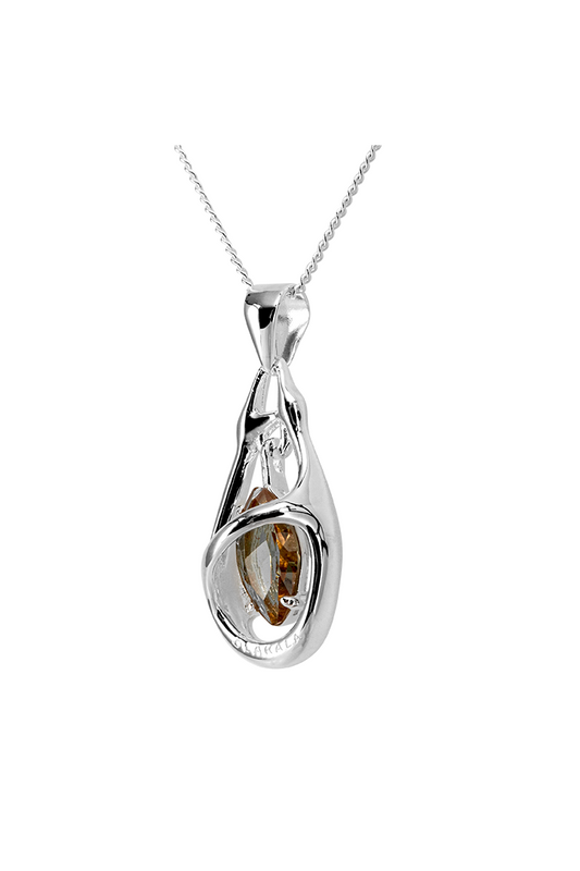 Core Protector Chain Silver: Silver necklace with synthetic zultanite gemstone, pendant in the shape of a woman, engraved logo, 44 cm chain length.
