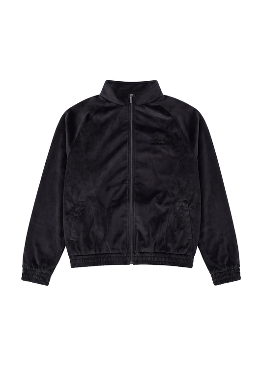 Schwarze Sports Velour Jacket mit Stehkragen, durchgehendem Reißverschluss, Raglanärmeln, elastischem Saum, seitlichen Taschen und dezentem Logo links auf der Brust.