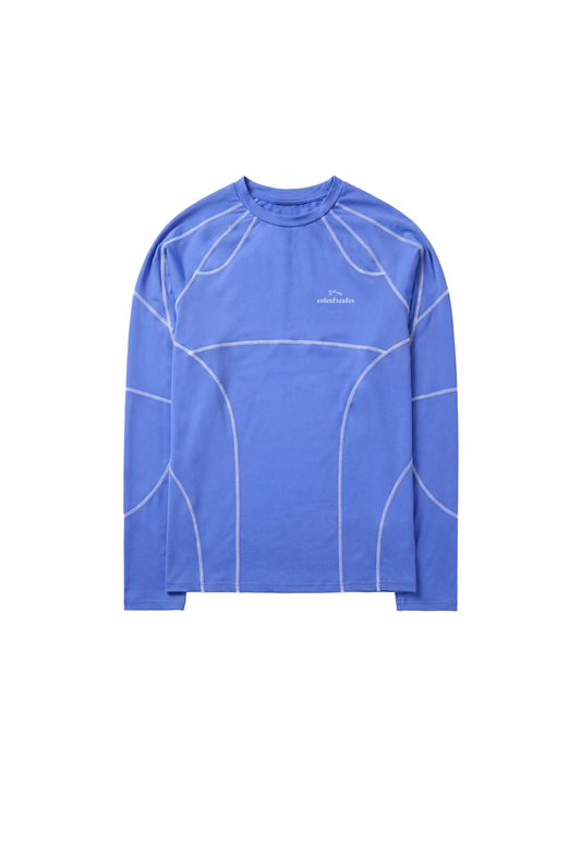 Blaues Sports Anatomy Tech Top mit weißen Ziernähten, eng anliegend, OLAKALA-Logo auf der Brust, ideal als Rashguard oder leichtes Sportoberteil.