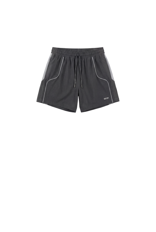 0asis Swim Shorts Gray mit elastischem Bund, seitlichen Paspeltaschen, kontrastierenden Seitennähten und reflektierendem Logo am Saum. Ideal für Pool und Strand.