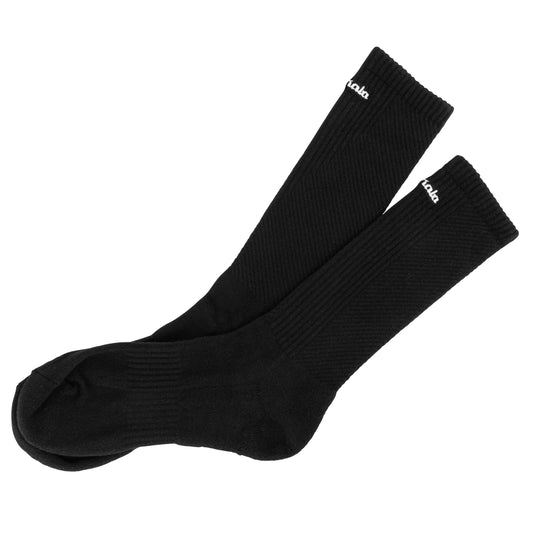 Schwarze CC Distorted Socken im 2er-Pack mit verschiedenen Strickmustern und gesticktem OLAKALA Logo auf der Vorderseite.