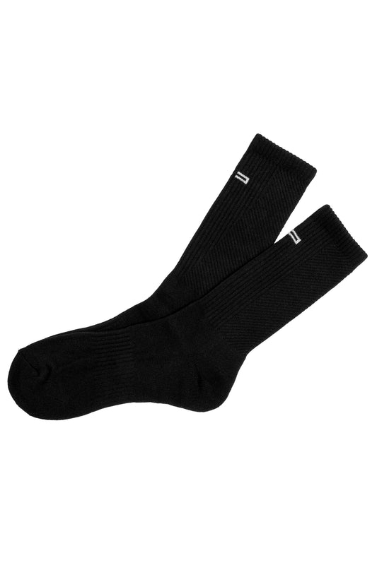 Distorted Icon Socks Black 2er-Pack mit verschiedenen Strickmustern und gesticktem OLAKALA Logo auf der Vorderseite, erhältlich im offiziellen OLAKALA® Onlineshop.