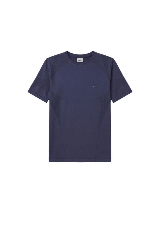 Compression T-Shirt Navy Blue, kurzärmelig, mit Rundhalsausschnitt, gerippten Einsätzen für Flexibilität und Belüftung, nahtloser Look, kleines Logo auf der Brust, ideal für Performance.