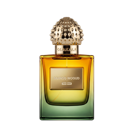 Luxusparfum Mango Wooud Extrait de Parfum: Rechteckiger Glasflakon mit gelb-grünem Ombré, goldener Kappe, OLAKALA-Logo und Mango Wood-Plakette.

[AI]