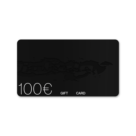 OLAKALA Gutschein via E-Mail: Schwarze Geschenkkarte mit Europakarte und weißem Text. Ideal zum Verschenken verschiedener Beträge, per E-Mail erhältlich.